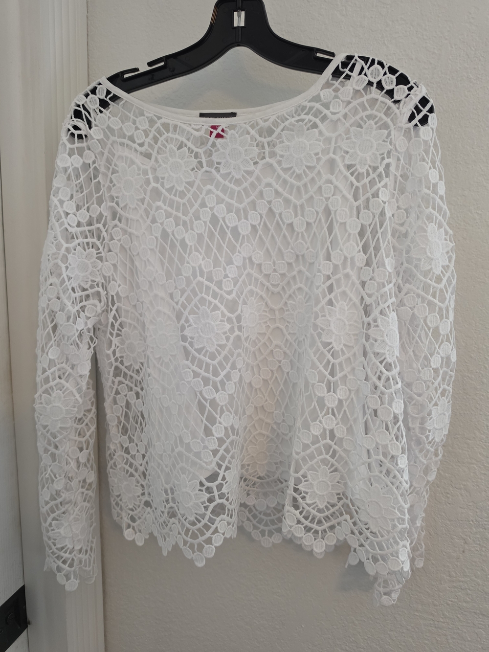 Vince Camuto White Floral Crochet Long Sleeve Tunic